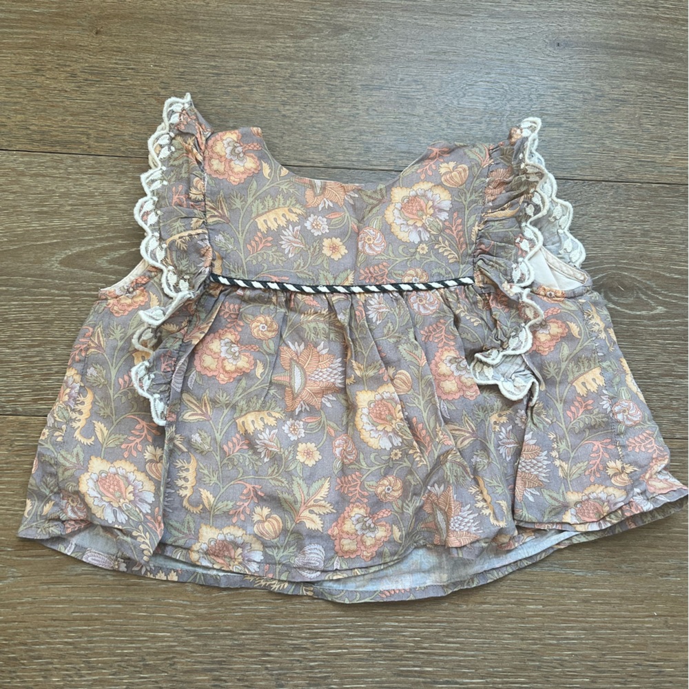 Louise Misha Girls Floral Blouse in brown/Tan | size 24m